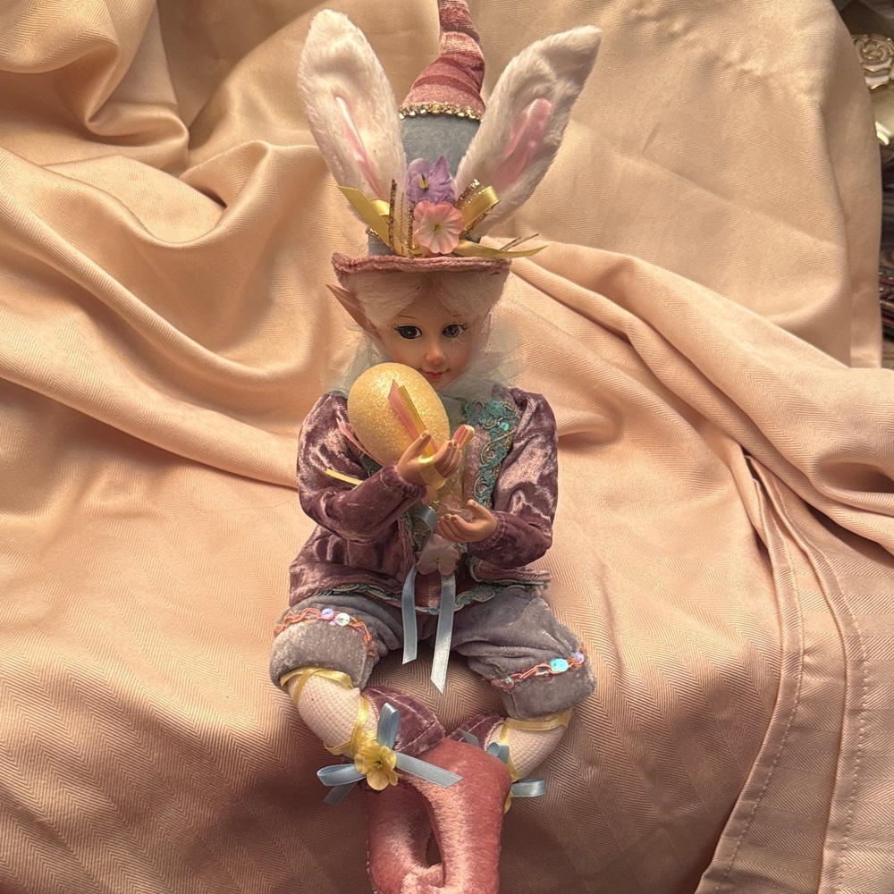 Cynthia Rowley Easter Bunny elf Doll/ shelf sitting Velvet Outfit